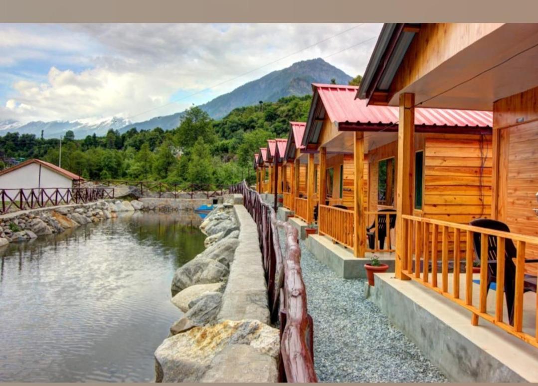 Shivalaya Retreat Hotell Manāli Exteriör bild